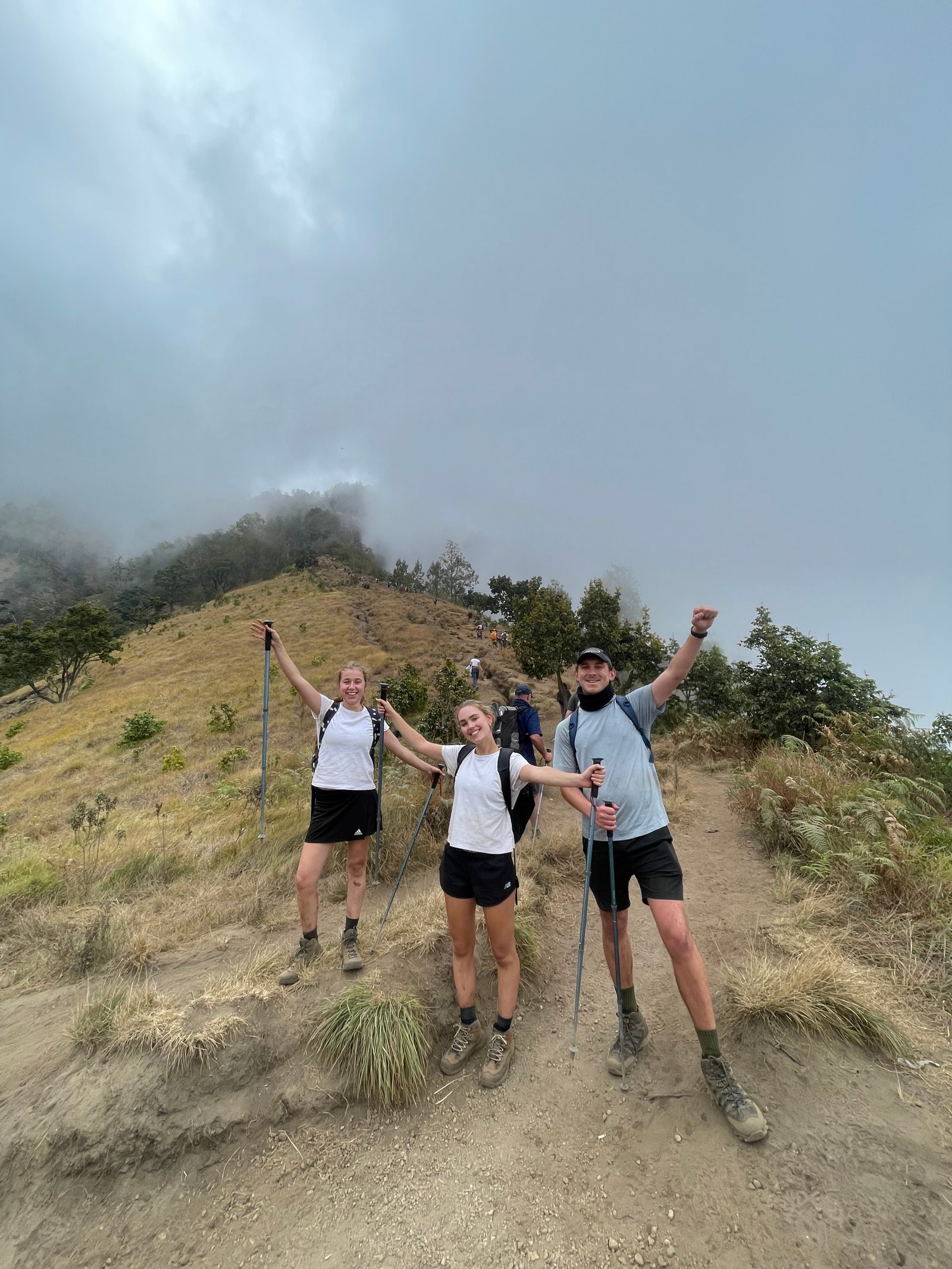 Discover the Beauty of Mount Rinjani with Local Experts